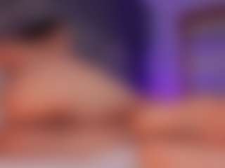 Live cam show with Renatta Cruz - Athletic Shaved Pussy on luckytryst.com