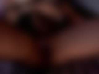 Renatta Cruz's Live Sex Cam Show