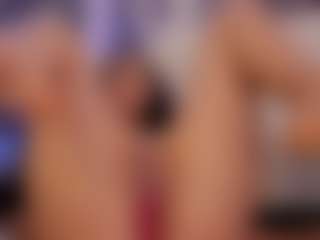 Renatta Cruz's Live Sex Cam Show