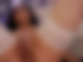 Renatta Cruz's Live Sex Cam Show