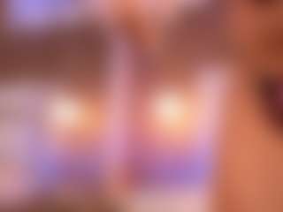 Renatta Cruz's Live Sex Cam Show