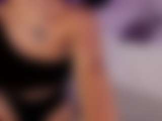 Renatta Cruz's Live Sex Cam Show