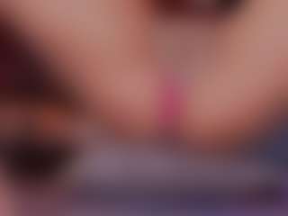 Renatta Cruz's Live Sex Cam Show
