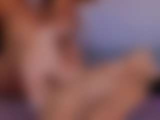 Live cam show with Renatta Cruz - Athletic Dildo on Camsoda