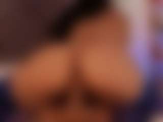 Renatta Cruz's Live Sex Cam Show