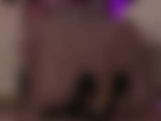 Renatta Cruz's Live Sex Cam Show