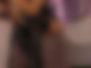Renatta Cruz's Live Sex Cam Show