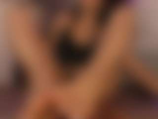 Renatta Cruz's Live Sex Cam Show