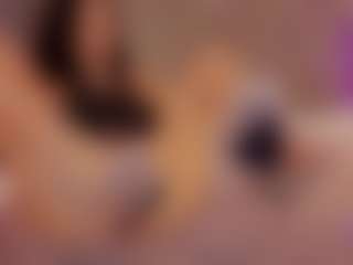 Renatta Cruz's Live Sex Cam Show