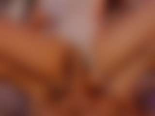 Live-Cam-Show mit Renatta Cruz - Small Tits Brown Hair auf Camsoda