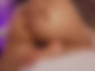 Renatta Cruz's Live Sex Cam Show