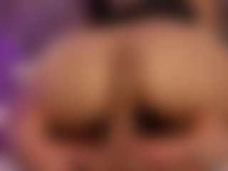Renatta Cruz's Live Sex Cam Show