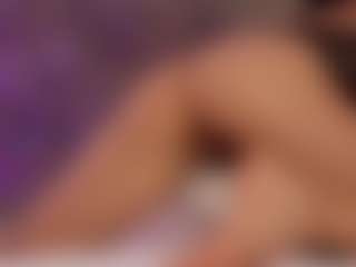 Renatta Cruz's Live Sex Cam Show