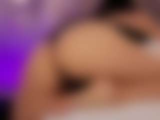 Live cam show with Renatta Cruz - Toys on Soda Cam