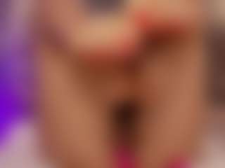 Live cam show with Renatta Cruz - Lush on Camsoda