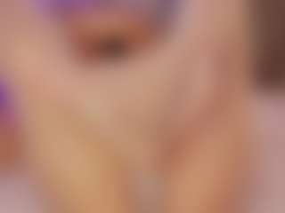 Live cam show with Renatta Cruz - Blowjob on Camsoda