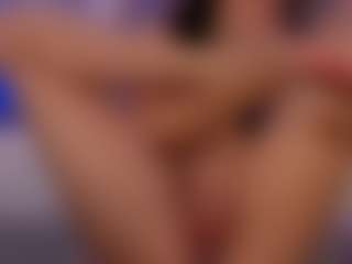 Renatta Cruz's Live Sex Cam Show