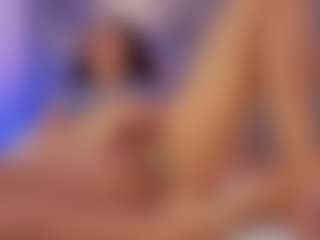 Renatta Cruz's Live Sex Cam Show
