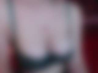 Live cam show with RubyLynxx - Bedroom Red Hair on Dare Cams