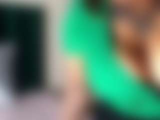 Live cam show with DORATHY -XD - Public Ebony on crypto-cams