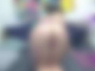 Live cam show with RubiReed - Middle Aged on CamwithHer