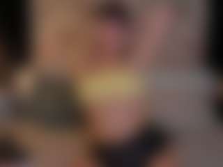 Live cam show with RubiReed - Middle Aged on Camsoda