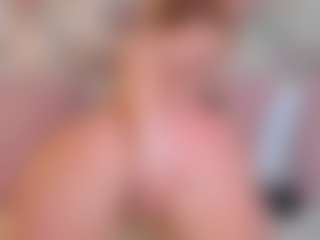 Live cam show with RubiReed - Average on Camsoda