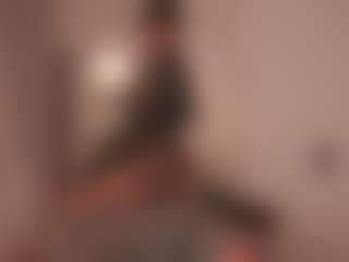 Live cam show with _mers - Twerking on Latina Girls