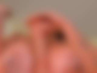 Live cam show with SofiaReyes - Office on https://playwithruby.com
