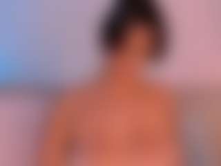 Live cam show with SofiaReyes - Average on https://playwithruby.com