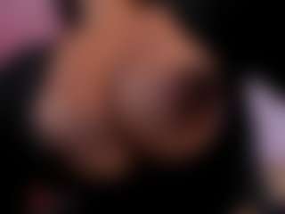 Live cam show with SofiaReyes - Office on Camming Site