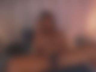 Live cam show with SofiaReyes - Thick on Milfs Live
