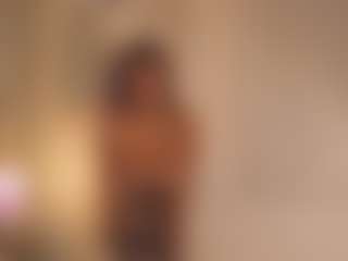 Live cam show with SofiaReyes - Office on camgirlchat.live