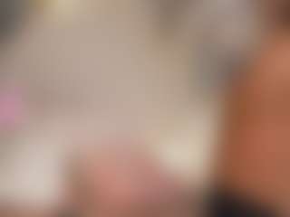 Live cam show with SofiaReyes - Bedroom on Strip Flash - Live Sex Shows