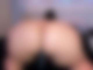 Live cam show with - K Y A N A - - Ride Torso on AdultVida.com