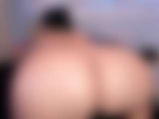 - K Y A N A - MILF webcam performer live streaming