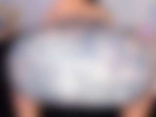 - K Y A N A - MILF webcam performer live streaming