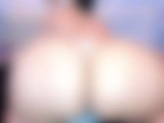 Live cam show with - K Y A N A - - Latina MILF on sexylive.show | colombia