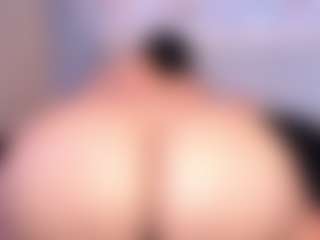 - K Y A N A - MILF webcam performer live streaming