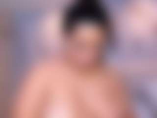 Live cam show with - K Y A N A - - Shower on AdultVida.com