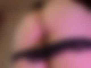 Live cam show with Nella-joly - Fingering on MyBangCams