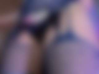 Live cam show with Nella-joly - Skinny on Instabang