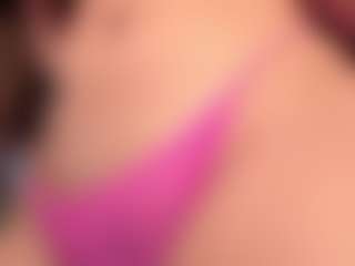 Live cam show with Nella-joly - Petite Toys on Camsoda
