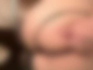 Live cam show with Nella-joly - Living Room on https://playwithruby.com