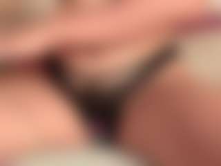 Live cam show with Nella-joly - Skinny on Cam Slut
