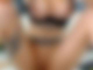 Live cam show with arianatattoos - Twerk on Camsoda