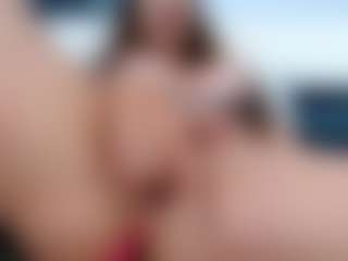 Live cam show with arianatattoos - Fingers on Gym Cam Girls