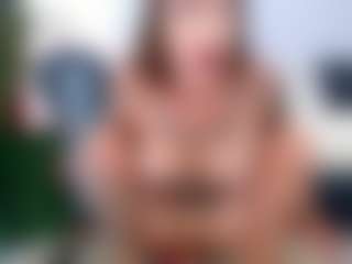 Live cam show with arianatattoos - Big Clit on Soda Cam