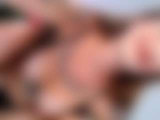 Live cam show with arianatattoos - Bedroom on Camsoda