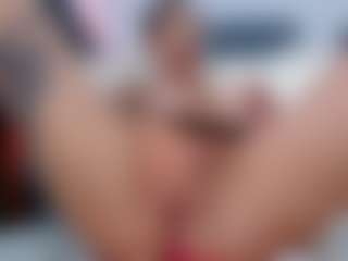 Live cam show with arianatattoos - Ride on Hubzter Live